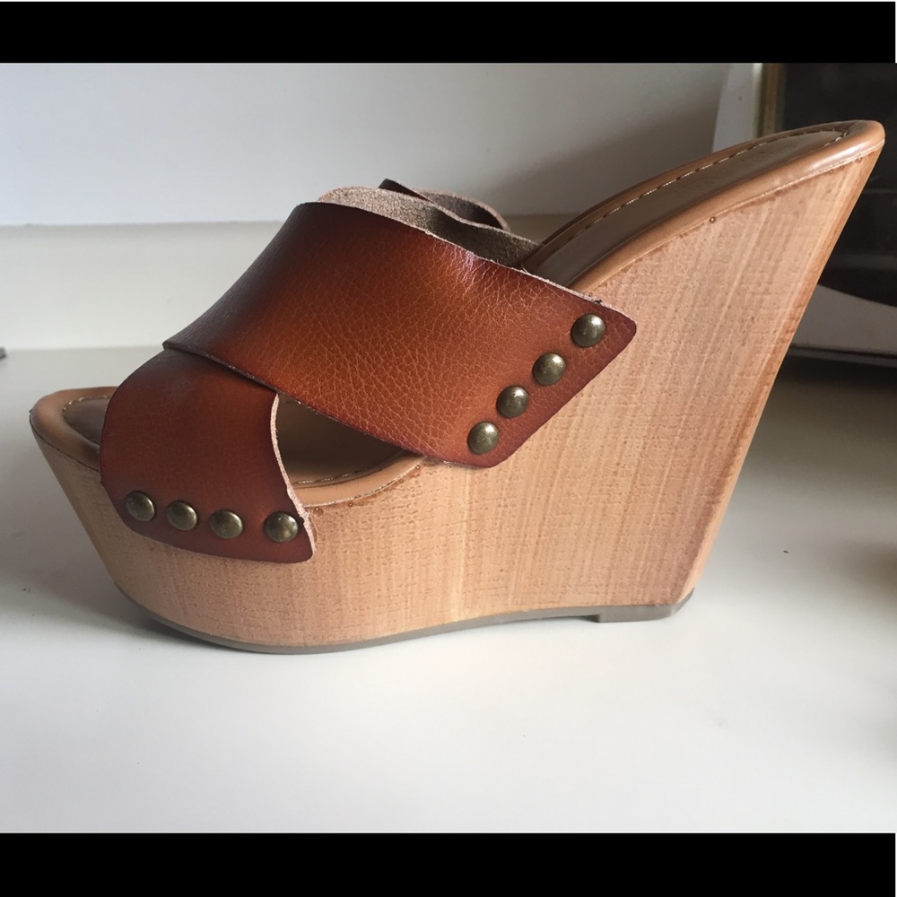 Mission Studded Wedges